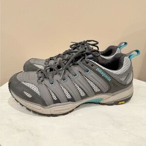 🔥Patagonia Women’s Gray and Teal Hiking Shoes Sz 9 EUC🔥